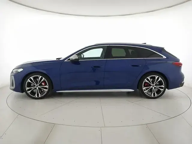 Usata Audi S5 Ambiente 367 CV (269 kW) 2024 Blu ascari metallizzato Station wagon