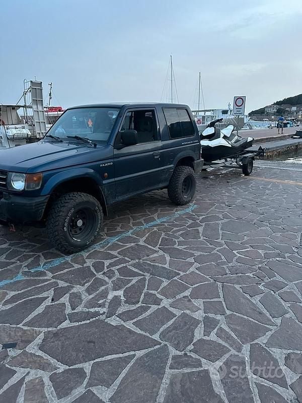 Usata Mitsubishi Pajero 100 CV (73 kW) 1999 Blu SUV