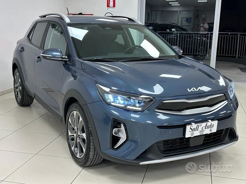 Usata Kia Stonic Style 120 CV (88 kW) 2023 Blu SUV