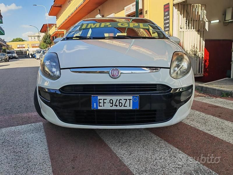 Usata Fiat Grande Punto 2011 Bianco Utilitaria