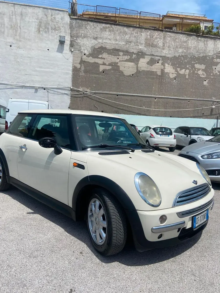 Usata Mini One D 75 CV (55 kW) 2003 Bianco Utilitaria