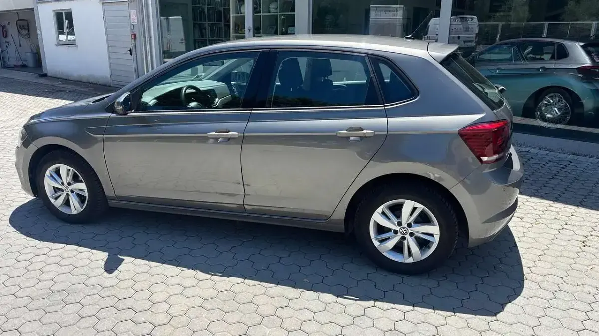 Usata VW Polo Comfortline 90 CV (66 kW) 2019 Grigio Utilitaria