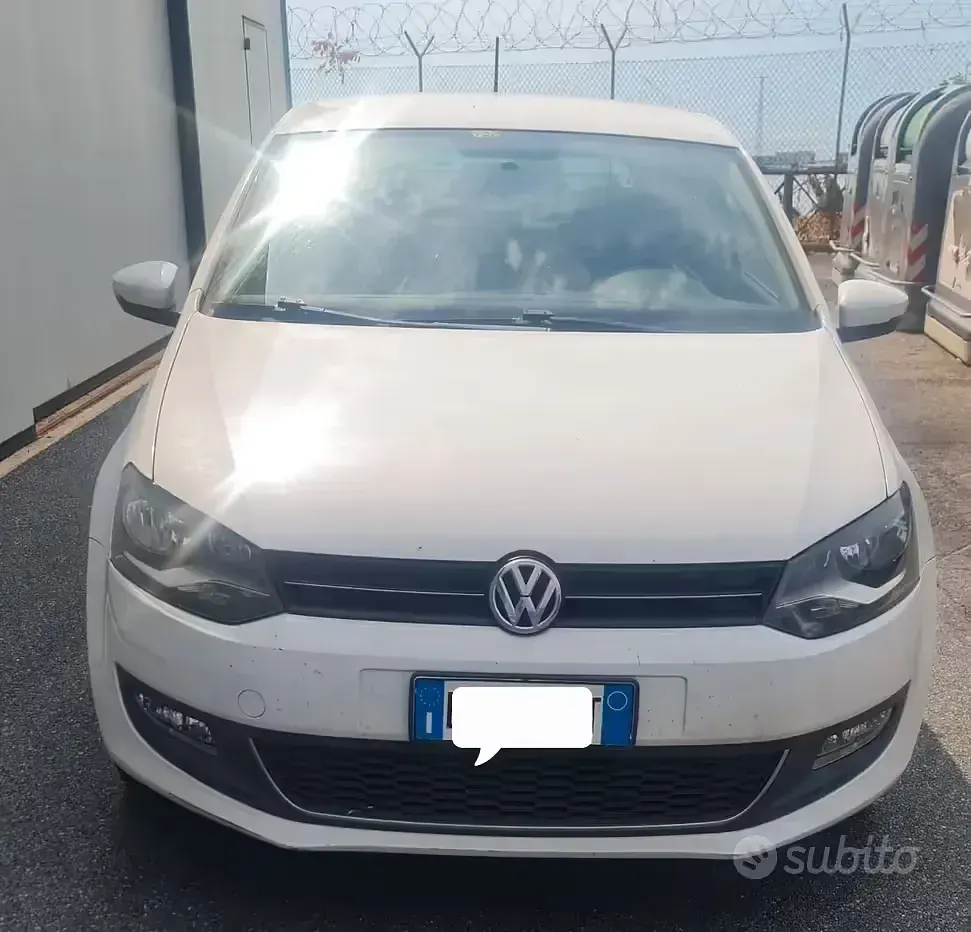 Usata VW Polo Comfortline 90 CV (66 kW) 2011 Bianco Utilitaria