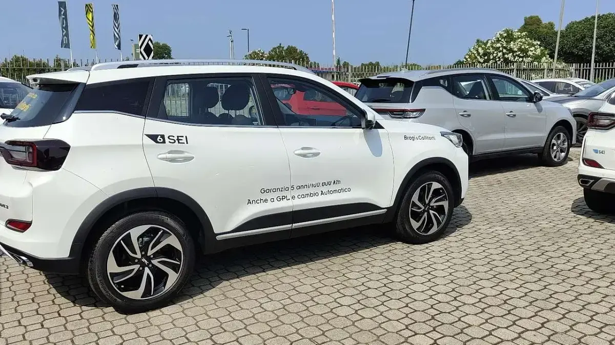 Nuova EMC SEI 147 CV (108 kW) 2025 Bianco SUV
