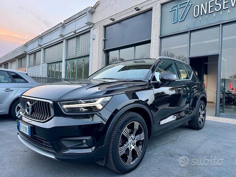 Nero Usata 2019 Volvo XC40 Inscription SUV | 25.900 € (Buon prezzo) - Immagine 1/4