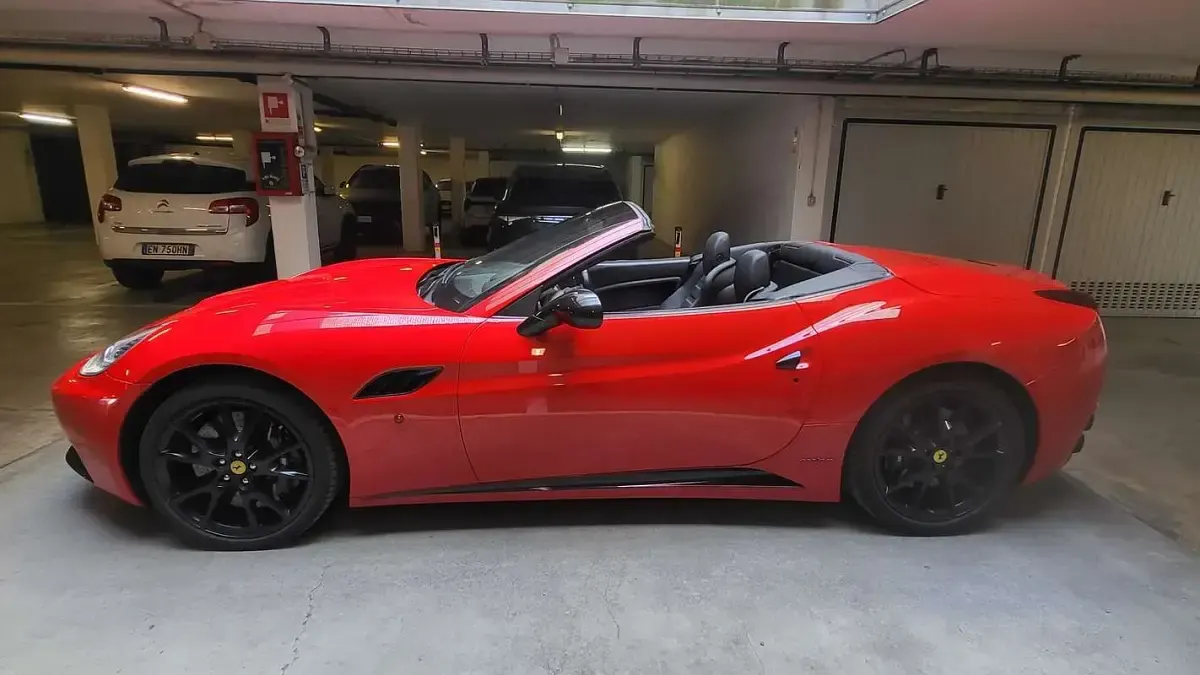 Usata Ferrari California 460 CV (338 kW) 2010 Cabrio