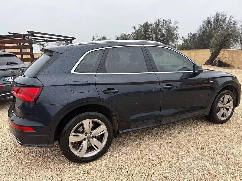 Usata Audi Q5 Business 190 CV (139 kW) 2018 Blu SUV