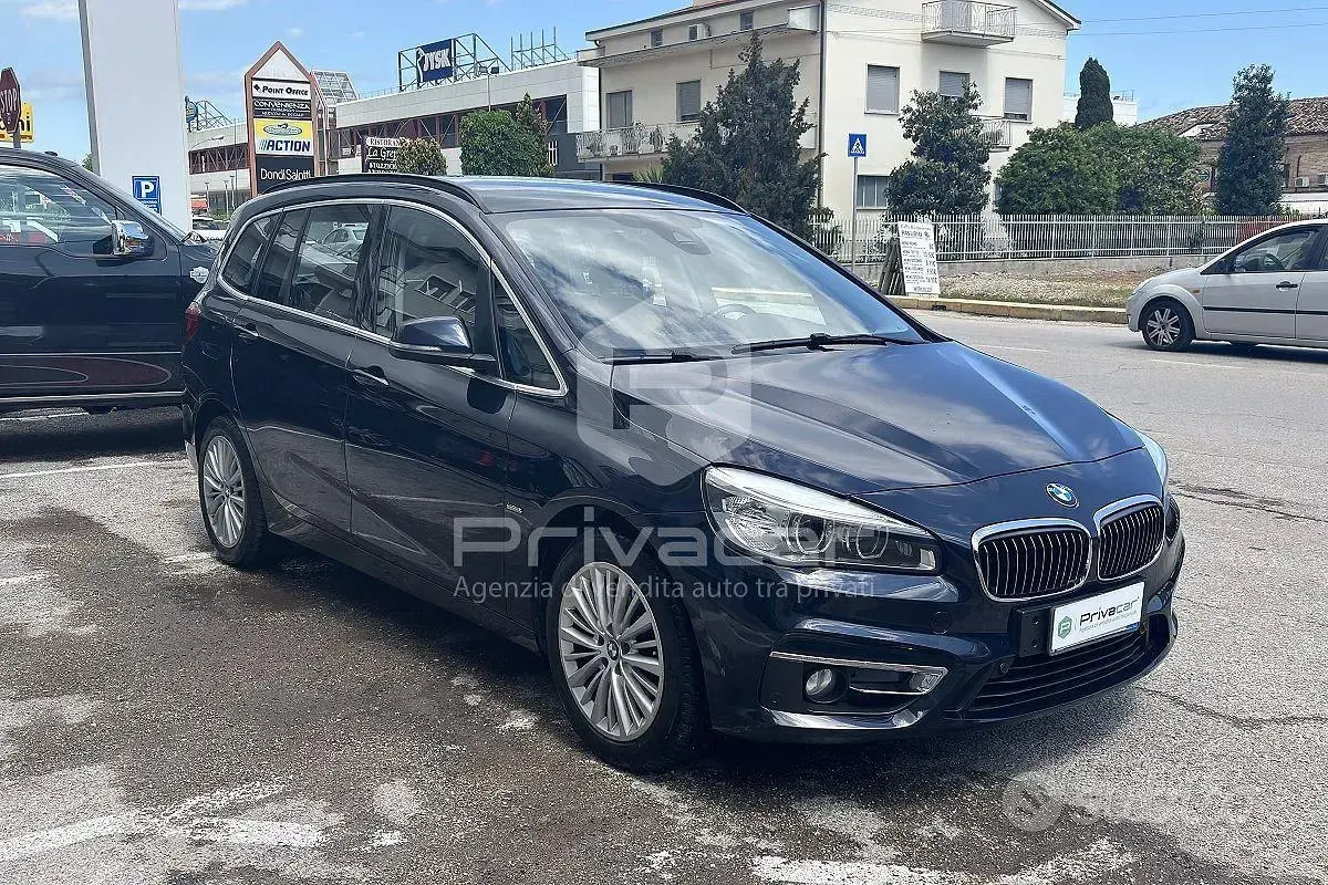 Usata BMW 216 Gran Tourer Luxury Line 116 CV (85 kW) 2016 Blu Monovolume