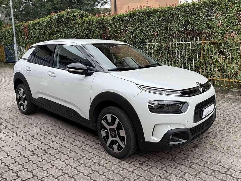 Usata Citroën C4 PureTech 110 CV (80 kW) 2020 Bianco perlato SUV