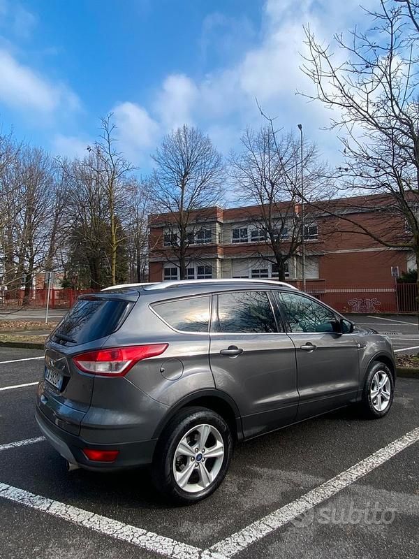 Usata Ford Kuga 2017 Grigio SUV