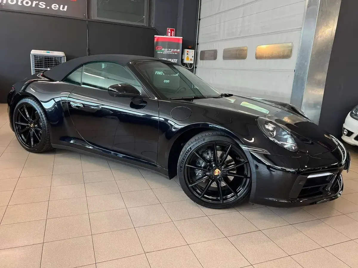 Usata Porsche 911 Carrera Cabriolet 385 CV (283 kW) 2024 Nero Cabrio