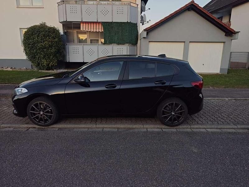 Usata BMW 118 Advantage 140 CV (102 kW) 2020 Nero Utilitaria