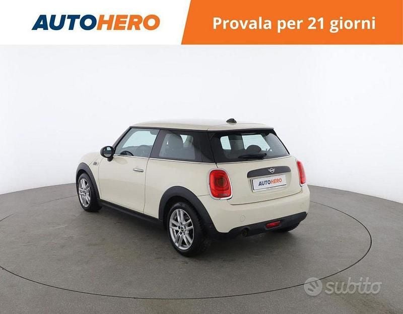 Usata Mini ONE 102 CV (75 kW) 2019 Beige Utilitaria