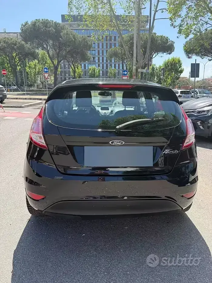 Usata Ford Fiesta 75 CV (55 kW) 2014 Utilitaria