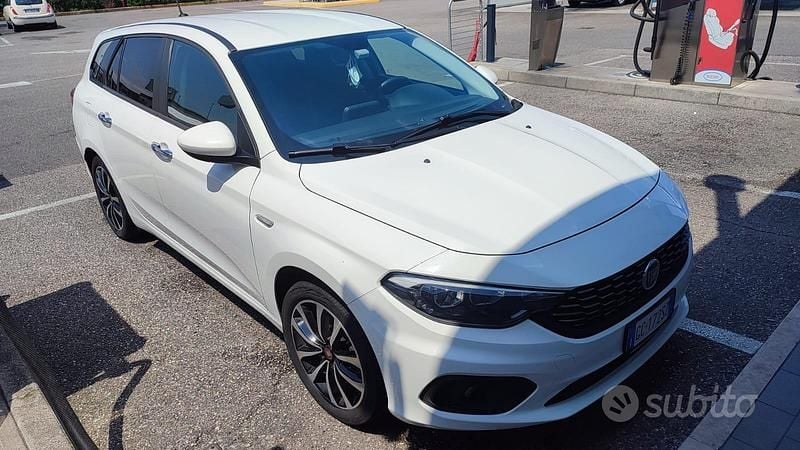 Usata Fiat Tipo 120 CV (88 kW) 2021 Bianco Station wagon