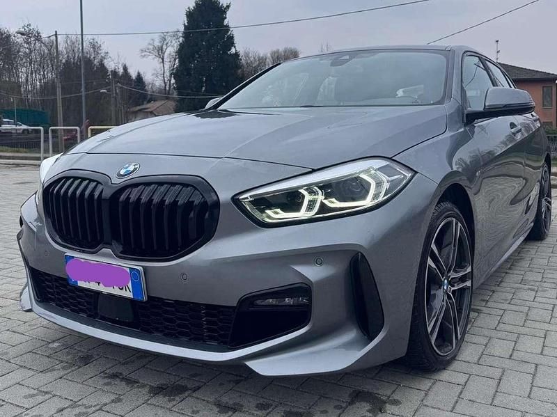 Usata BMW 116 M Sport 116 CV (85 kW) 2023 Grigio Utilitaria