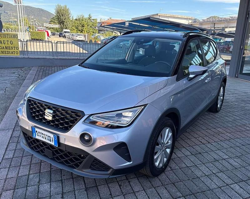 Usata Seat Arona Style 110 CV (80 kW) 2022 Argento SUV
