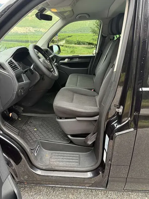 Usata VW Caravelle 150 CV (110 kW) 2016 Nero Furgone