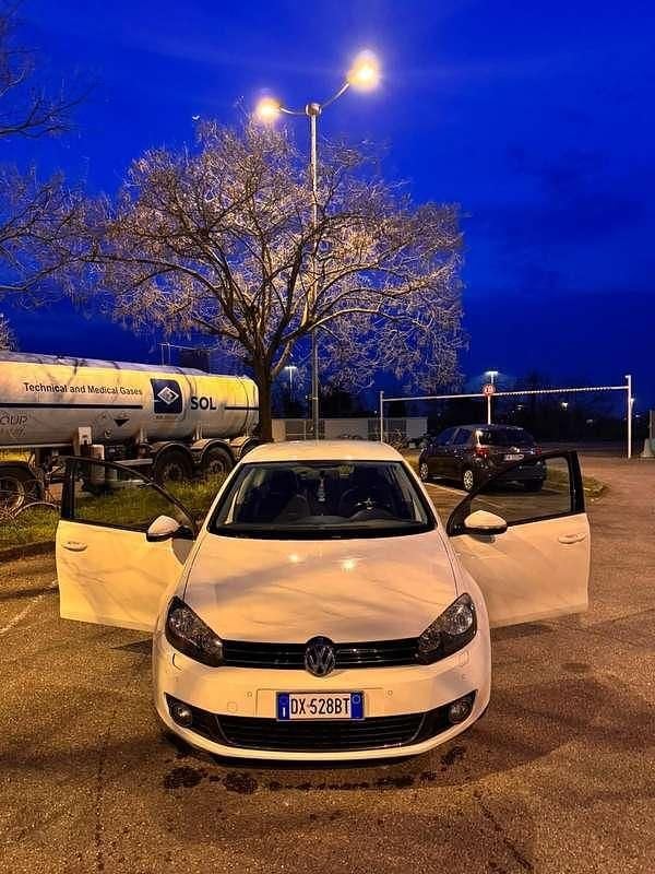 Usata VW Golf VI Highline 110 CV (80 kW) 2010 Bianco Utilitaria