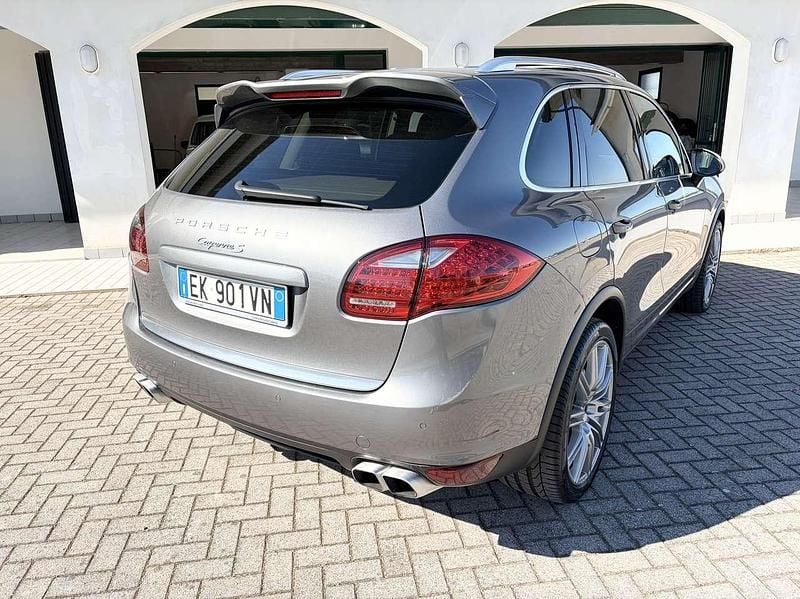 Usata Porsche Cayenne S 245 CV (180 kW) 2012 Grigio SUV