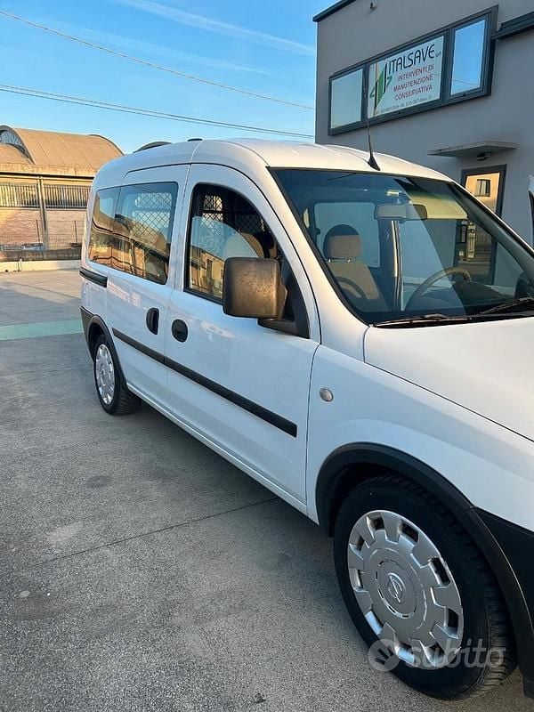 Occasion Opel Combo S 97 ch (71 kW) 2008 Monospace