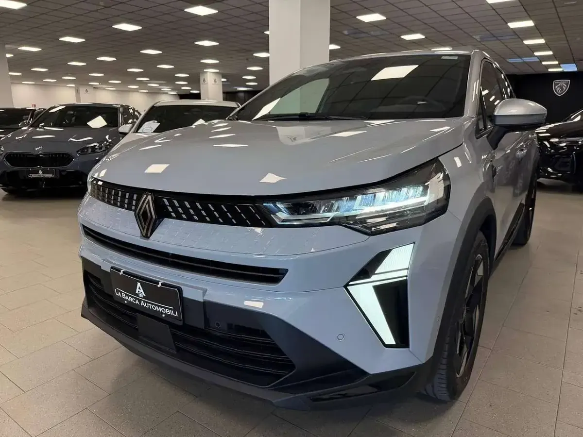 Usata Renault Captur Techno 101 CV (74 kW) 2025 Grigio SUV
