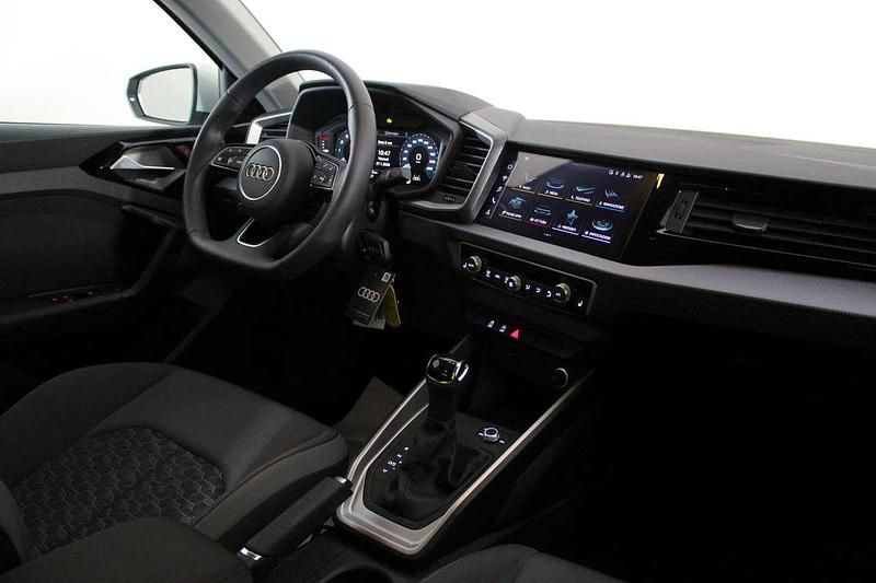 Usata Audi A1 Sportback Business 110 CV (80 kW) 2025 Argento Utilitaria