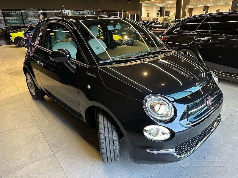 Usata Fiat 500 Dolcevita 69 CV (50 kW) 2023 Nero metallizzato Utilitaria