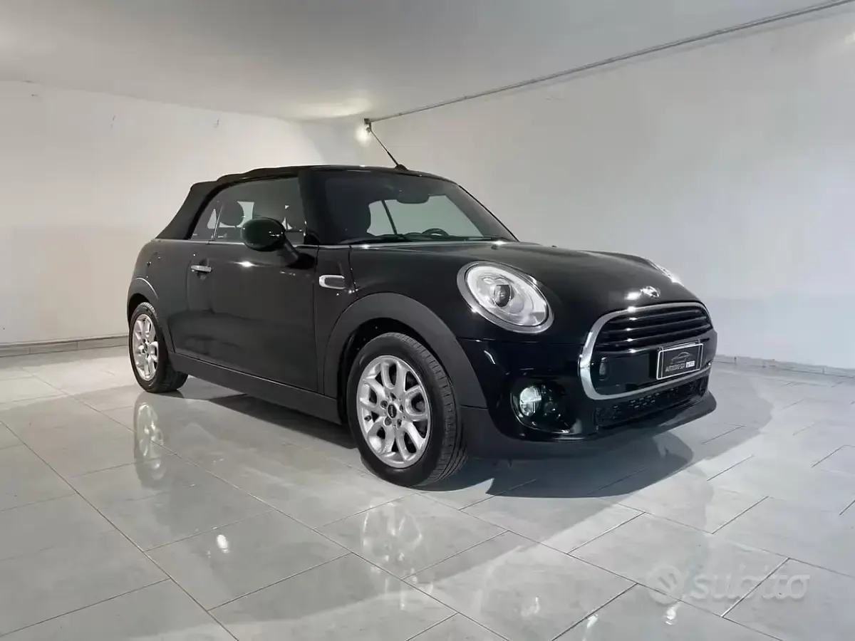 Usata Mini Cooper D Cabriolet 117 CV (86 kW) 2018 Nero Cabrio