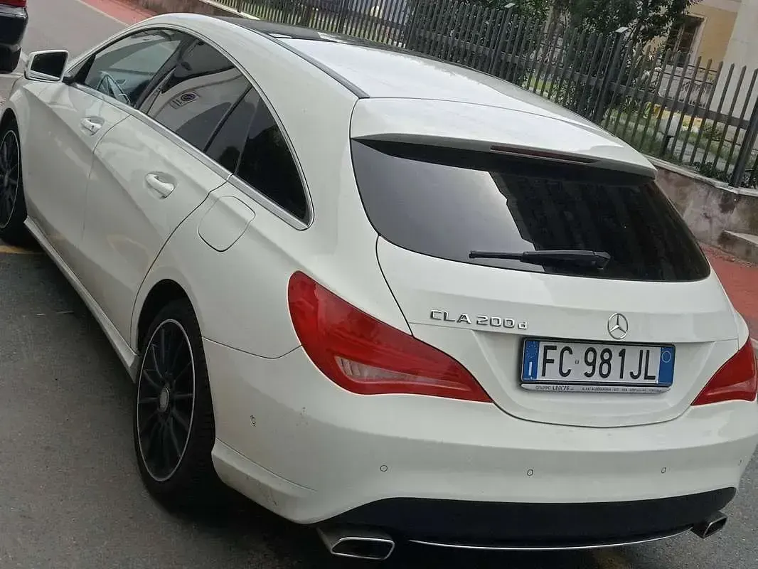 Usata Mercedes CLA200 Premium 150 CV (110 kW) 2016 Bianco Coupé