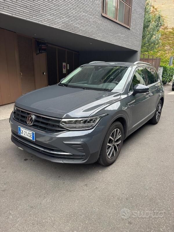 Grigio Usata 2022 VW Tiguan SUV | 24.000 € (Super prezzo) - Immagine 1/4