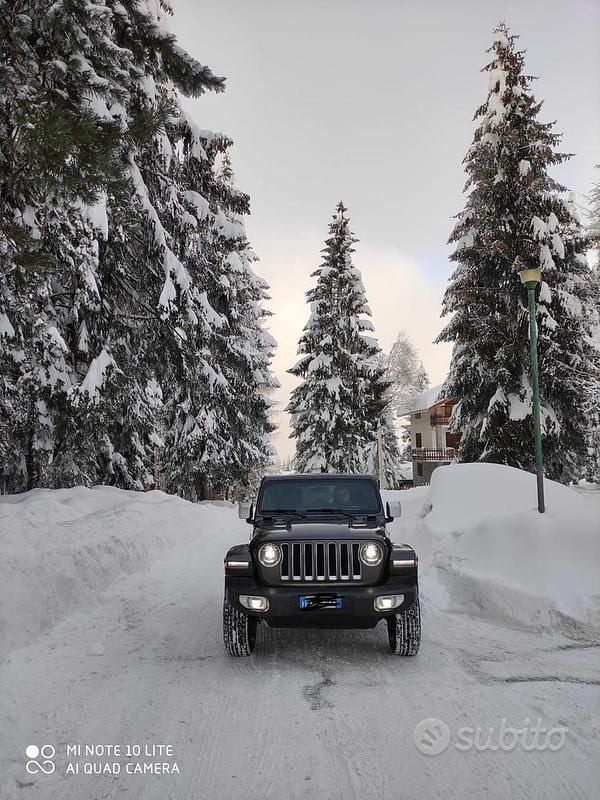 Usata Jeep Wrangler Overland 2019 Grigio SUV