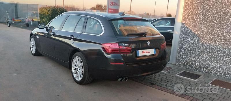 Usata BMW 520 190 CV (139 kW) 2015 Nero Station wagon