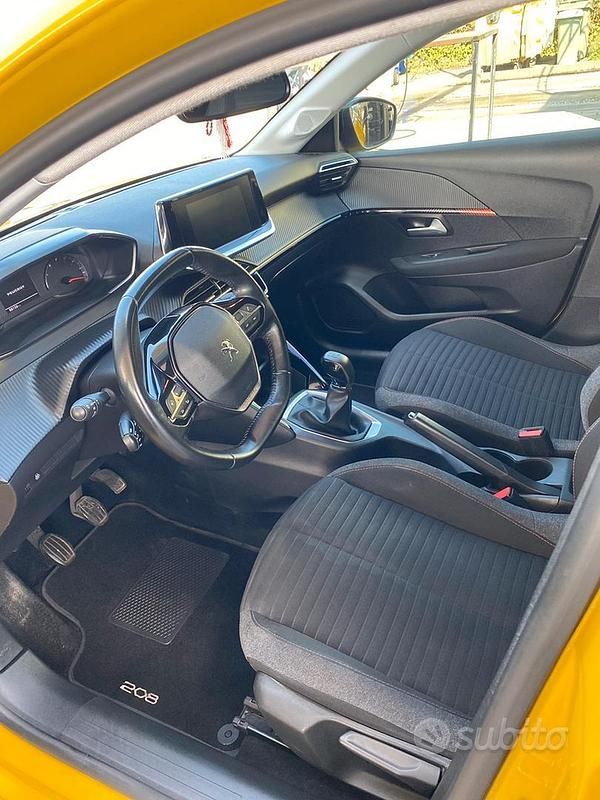 Usata Peugeot 208 2020 Giallo Utilitaria