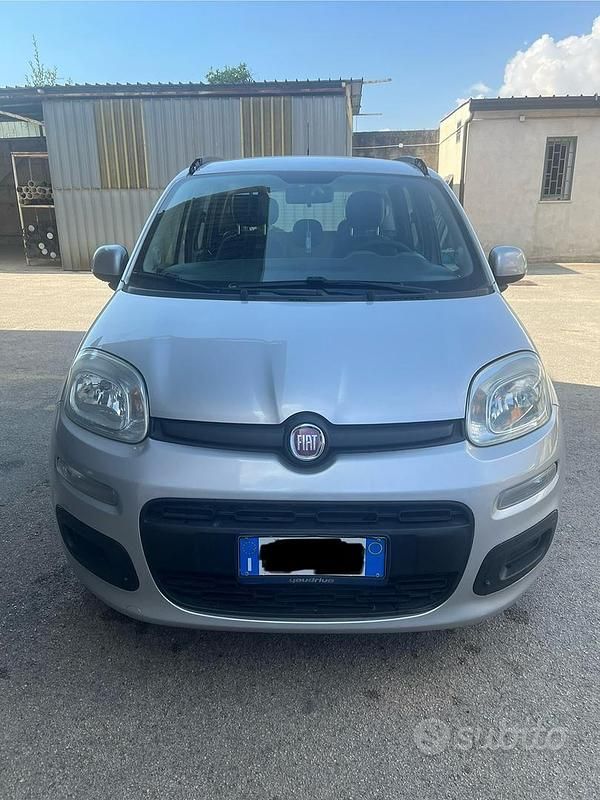 Grigio Usata 2012 Fiat Panda Classica Due volumi | 5000 € (Buon prezzo) - Immagine 1/4