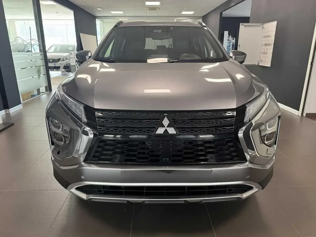 Usata Mitsubishi Eclipse Cross 188 CV (138 kW) 2022 Grigio SUV