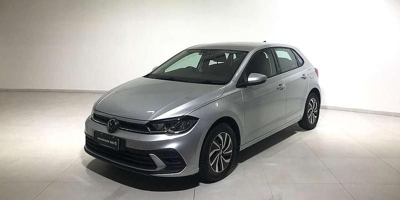 Usata VW Polo Life 95 CV (69 kW) 2023 Reflex silver Utilitaria