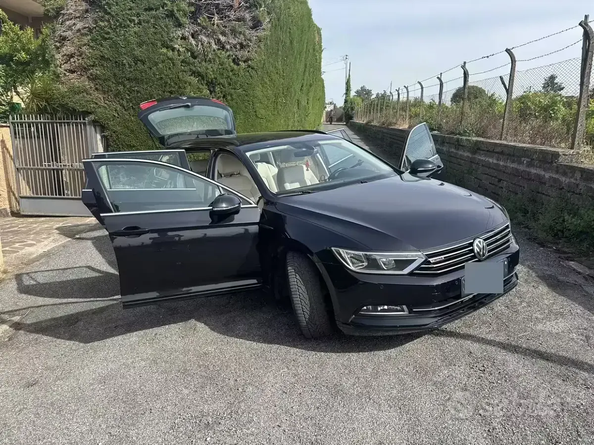Usata VW Passat Highline 150 CV (110 kW) 2016 Nero Station wagon