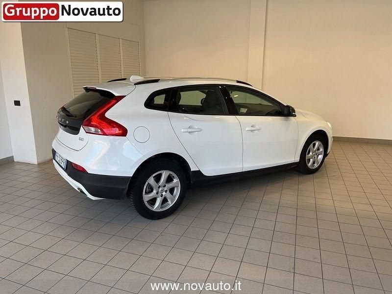 Usata Volvo V40 CC 119 CV (87 kW) 2018 Bianco Station wagon