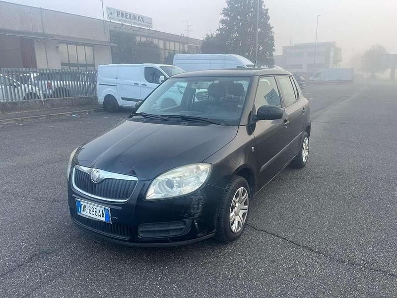 Nero Usata 2007 Skoda Fabia Style Tre volumi | 2890 € (Buon prezzo) - Immagine 1/4