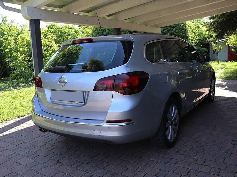 Usata Opel Astra Cosmo 140 CV (102 kW) 2016 Argento Berlina