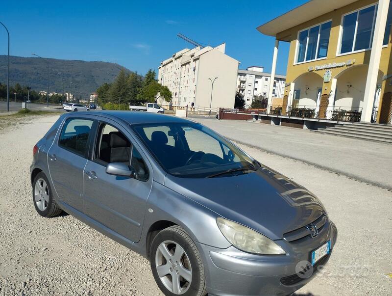 Usato 2004 Peugeot 307 2.0 Diesel 90 CV (1.300 €)