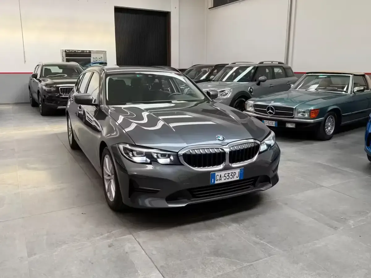 Usata BMW 320 Sport Line 190 CV (139 kW) 2020 Argento Station wagon