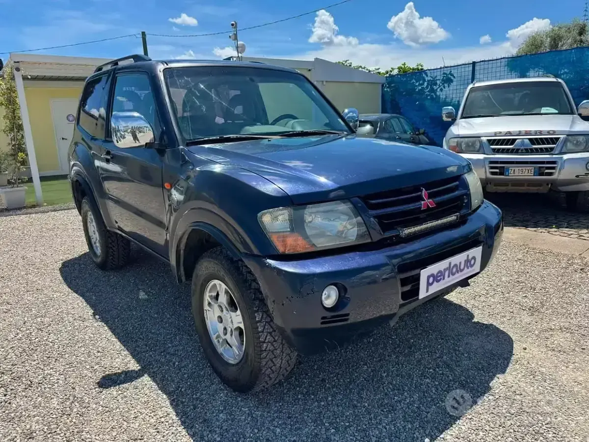 Usata Mitsubishi Pajero 116 CV (85 kW) 2002 Blu SUV