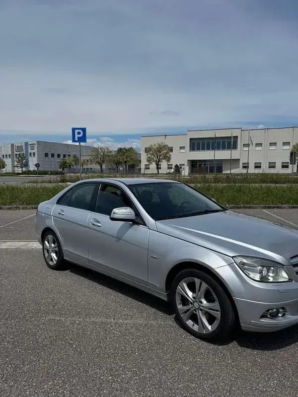 Usata Mercedes C220 Avantgarde 170 CV (125 kW) 2007 Berlina