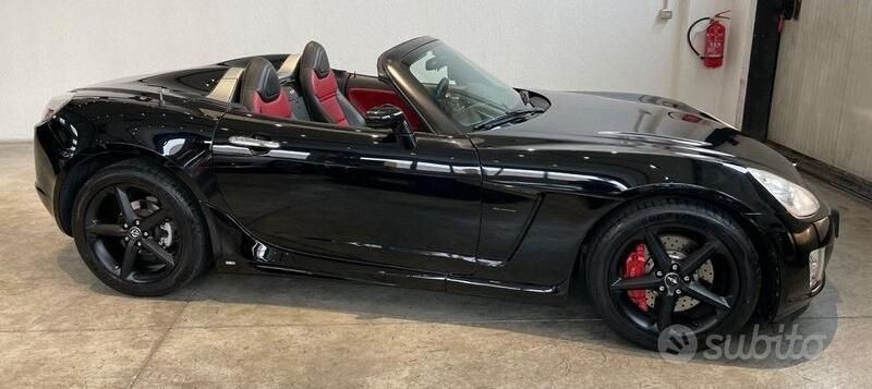 Usata Opel GT 264 CV (194 kW) 2007 Nero Cabrio