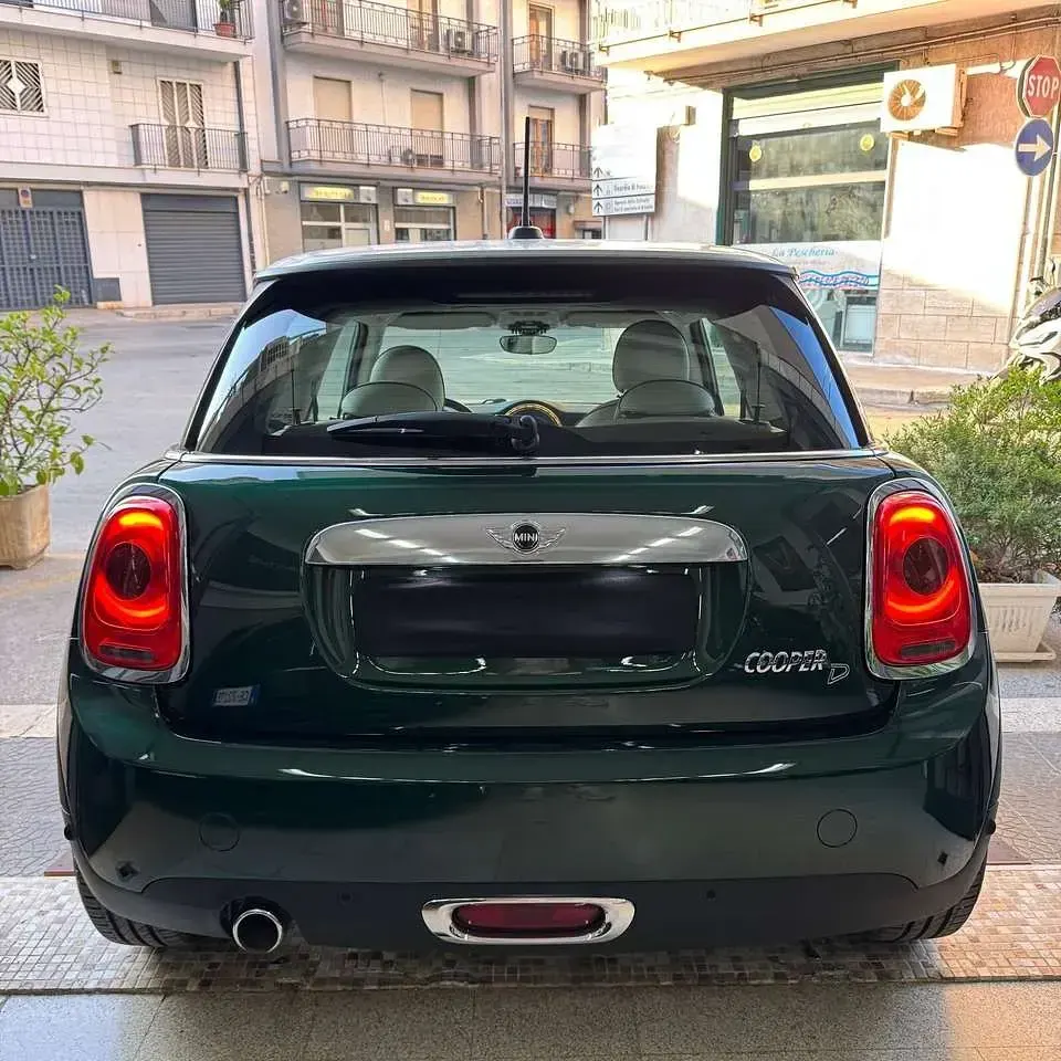 Usata Mini Cooper D Chili 116 CV (85 kW) 2014 Verde Utilitaria