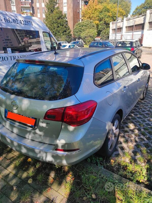 Usato 2013 Opel Astra 1.7 Diesel 110 CV (9.500 €)