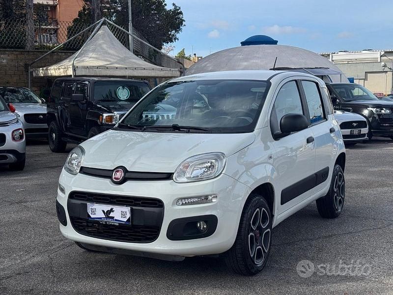 Usata Fiat Panda 4x4 S 86 CV (63 kW) 2022 Bianco Utilitaria