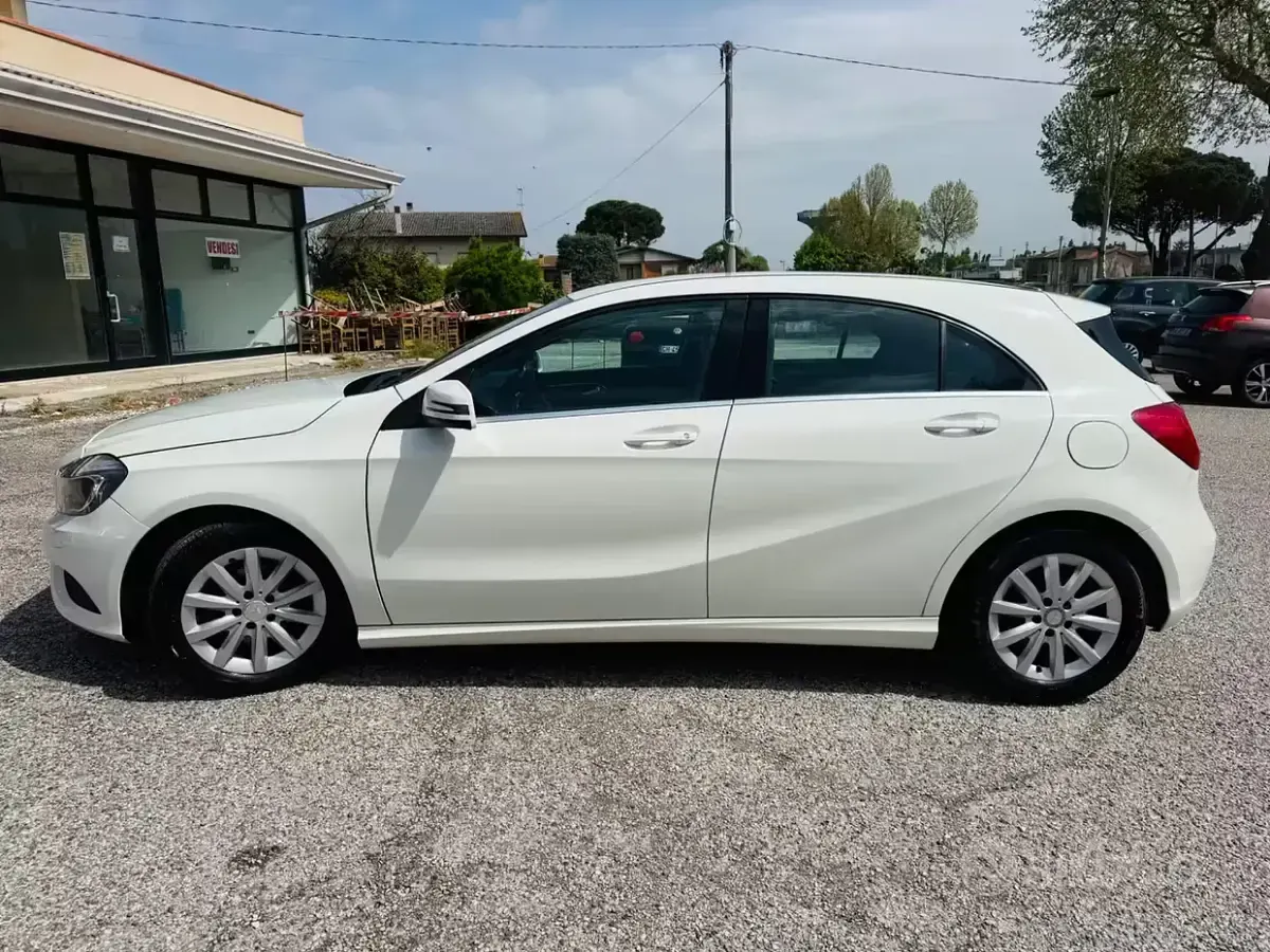 Occasion Mercedes A180 109 ch (80 kW) 2013 Blanc Berline